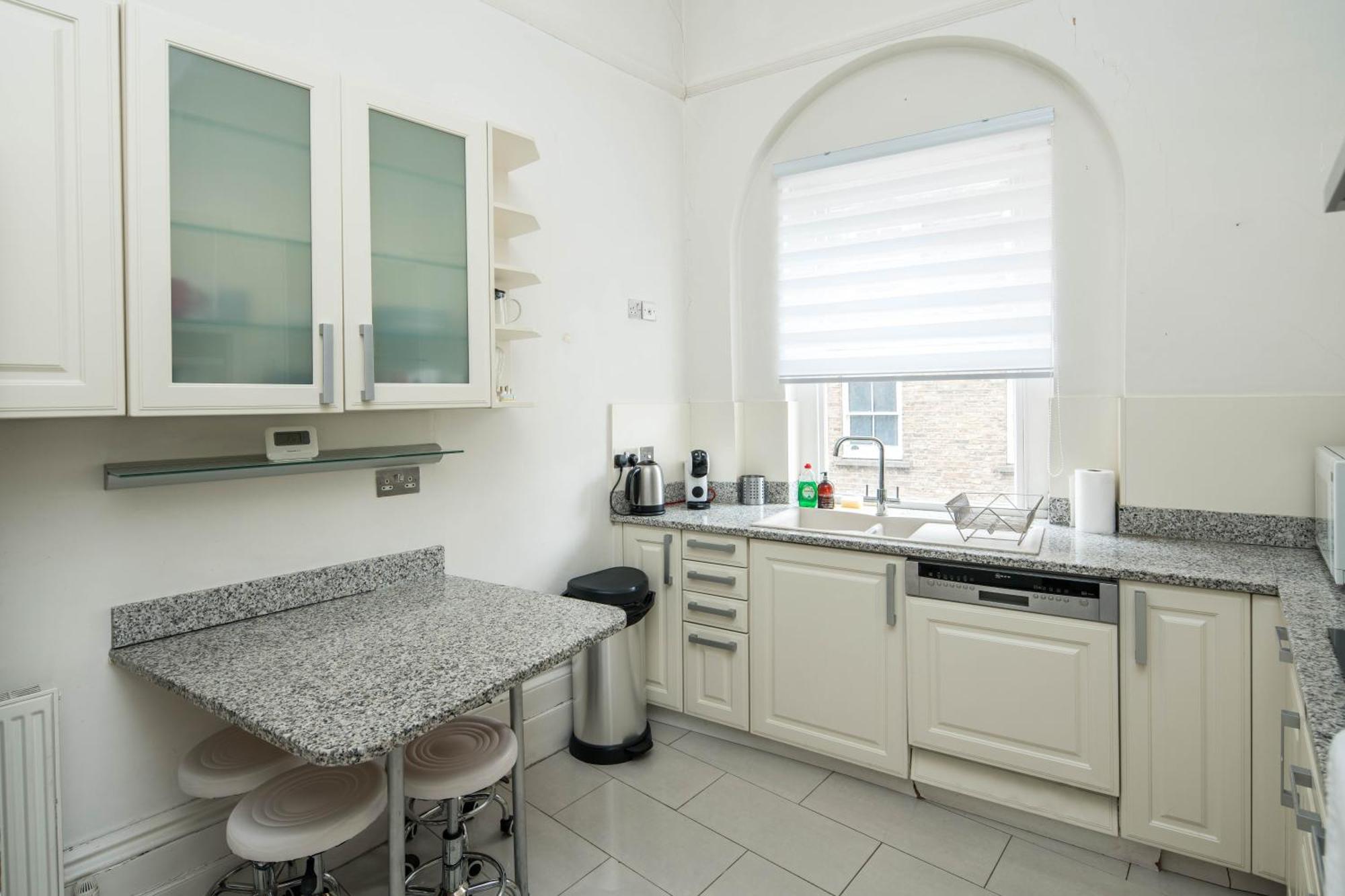 Apartament Four Beds By The Station