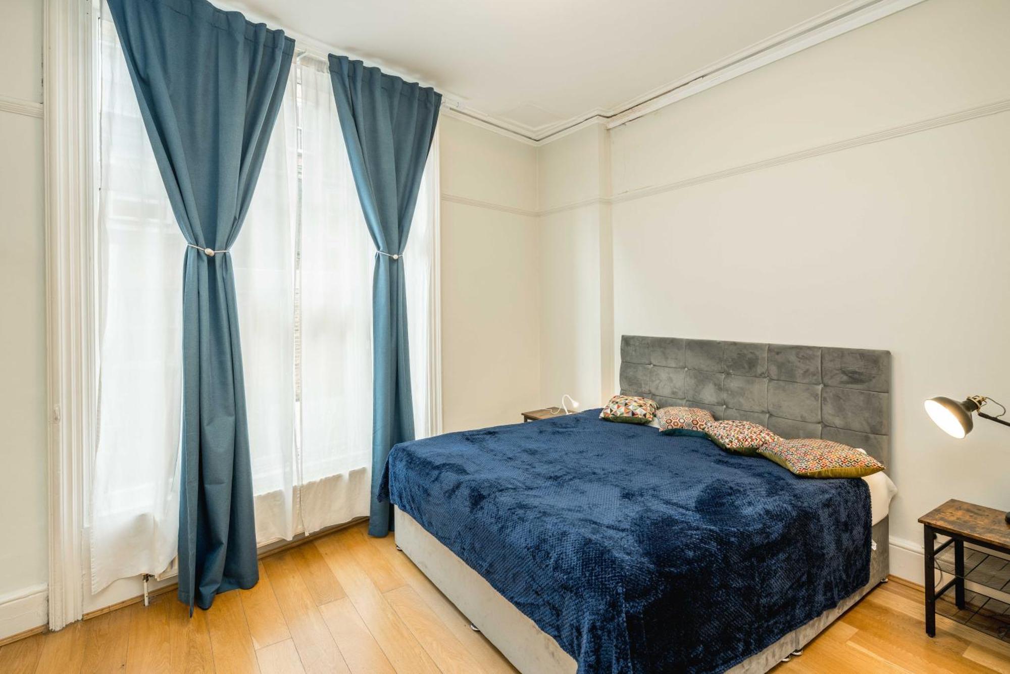 Apartament Four Beds By The Station *