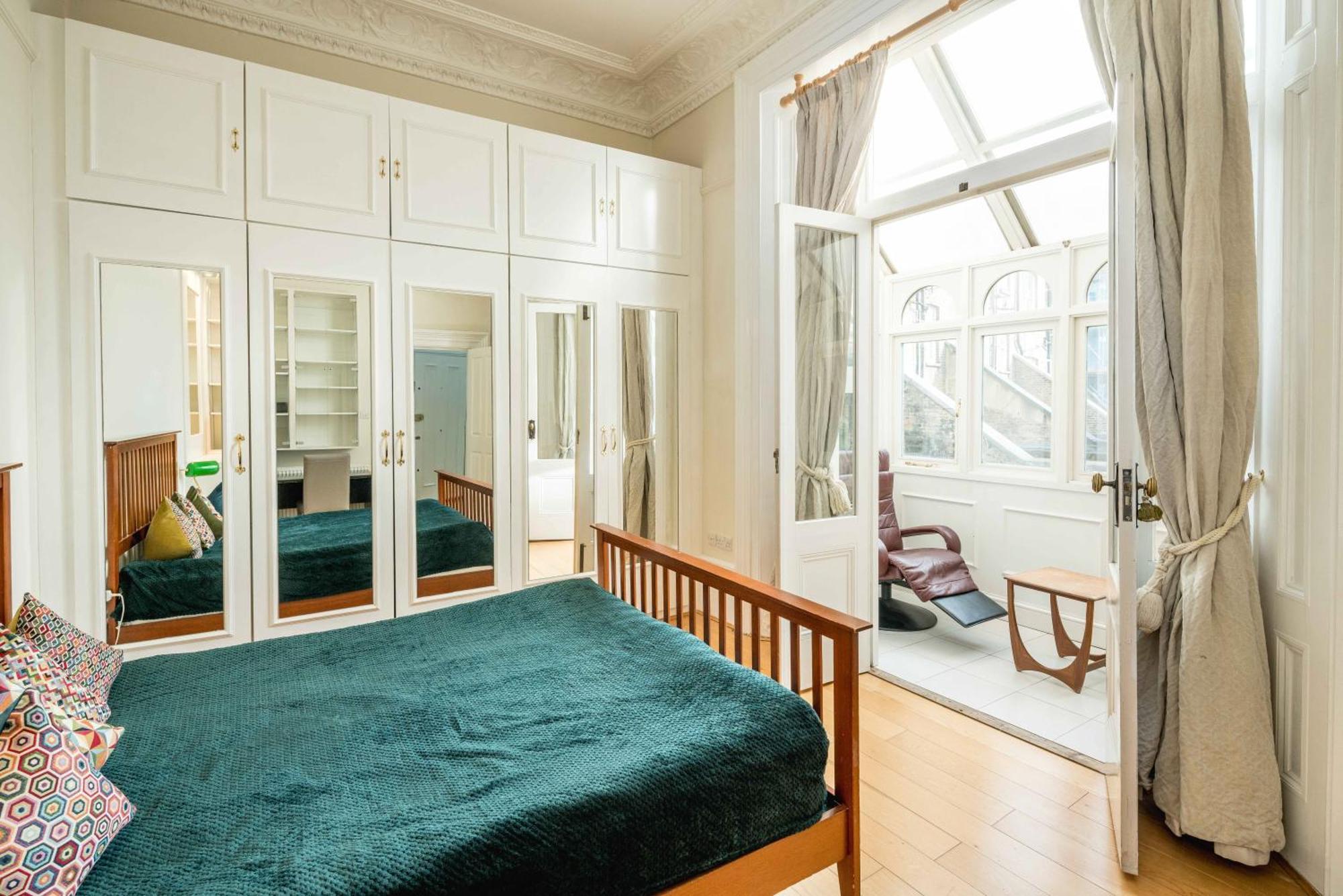 Four Beds By The Station Apartament Londra